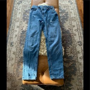 BDG MOM HI RISE jeans.